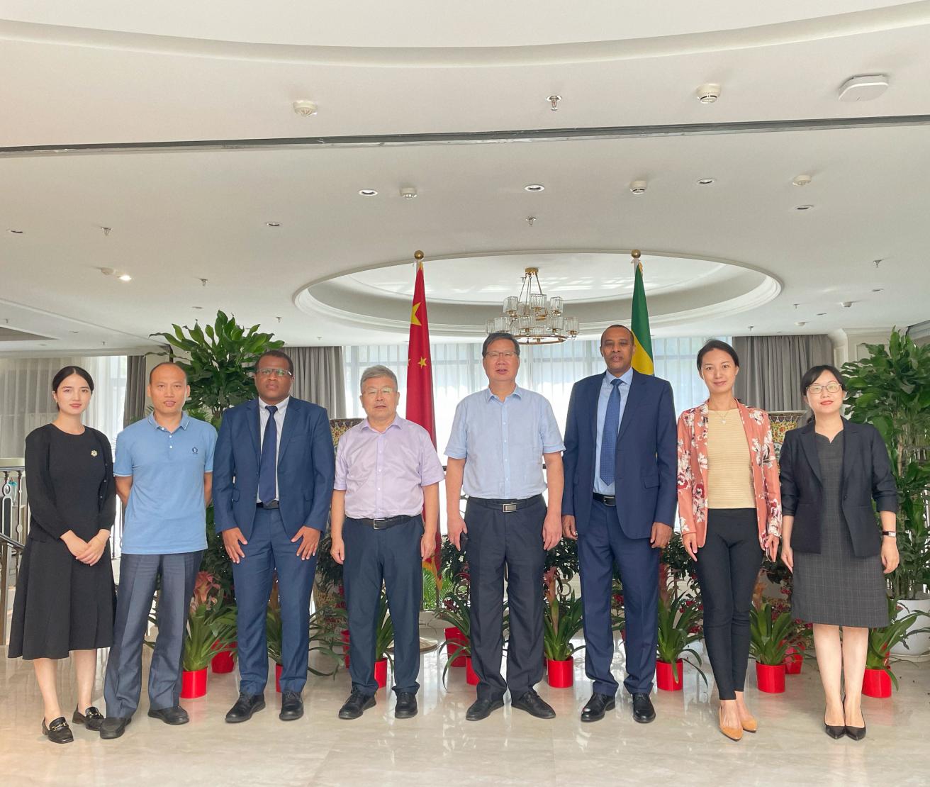 世界杯直播在线王鬱濤秘書長一行  應邀到訪埃塞俄比亞駐華大使館